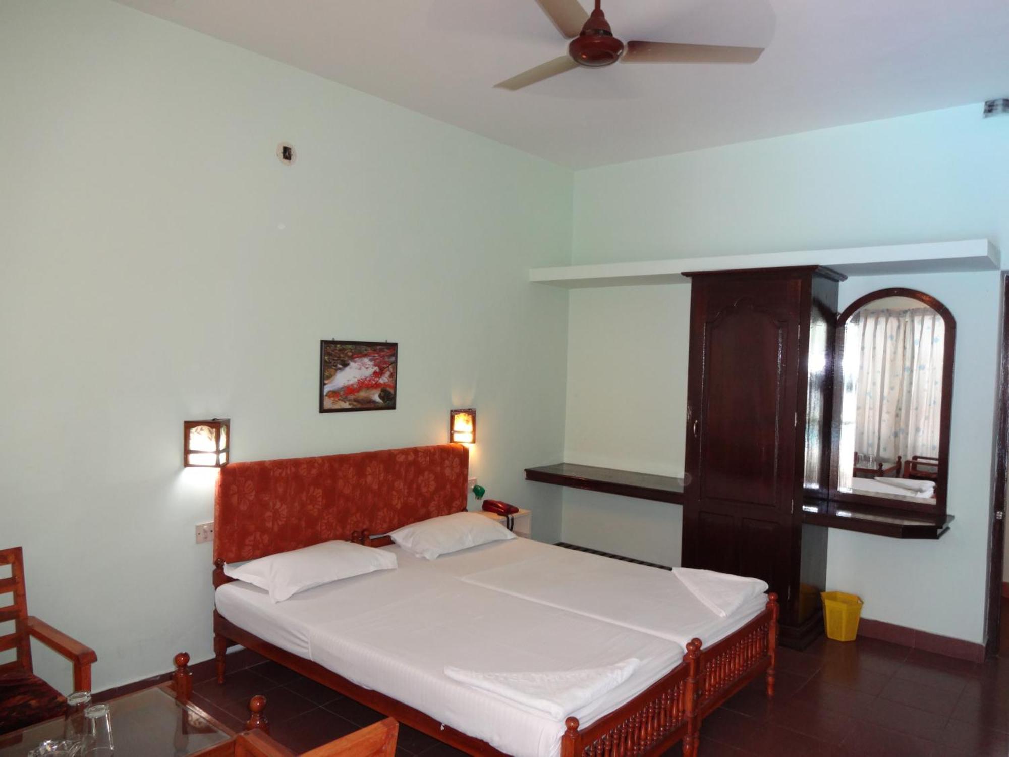 Hotel Thushara Kovalam Dış mekan fotoğraf