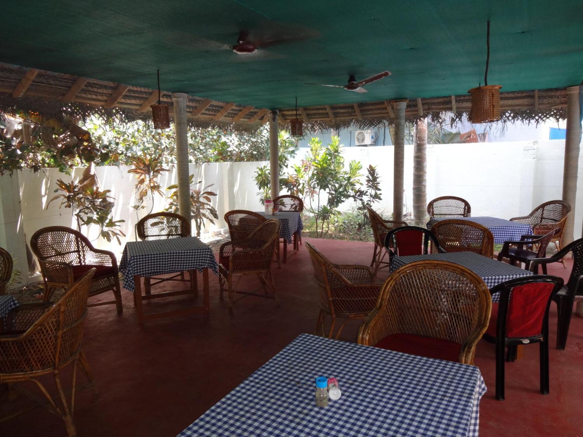 Hotel Thushara Kovalam Dış mekan fotoğraf