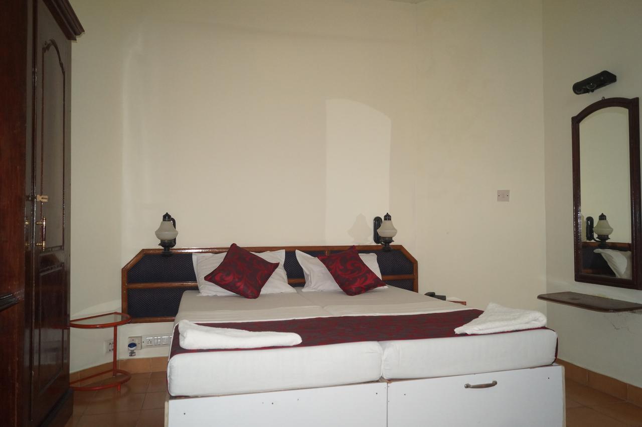 Hotel Thushara Kovalam Dış mekan fotoğraf